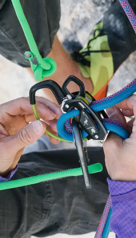 Load image into Gallery viewer, Giga Jul Belay Device - EDELRID - ExtremeGear.org
